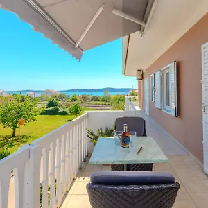 https://apartments-andelka-bibinje.hotelinzadar.com